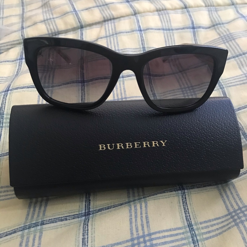 Burberry sunglasses